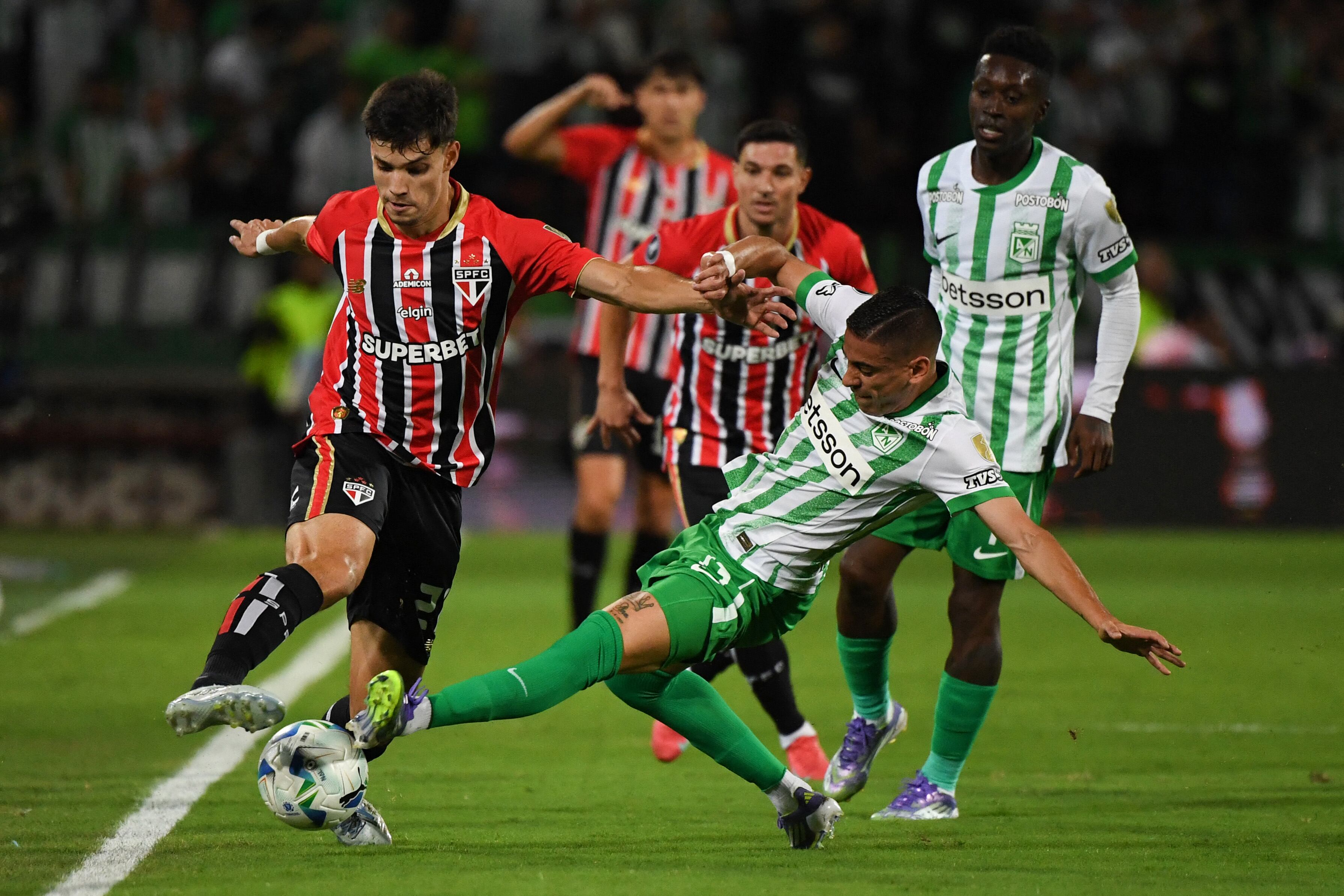 ¿Cuándo es el partido de vuelta entre Sao Paulo y Nacional en octavos de final de Copa Libertadores?. (Photo by Jaime SALDARRIAGA / AFP) (Photo by JAIME SALDARRIAGA/AFP via Getty Images)