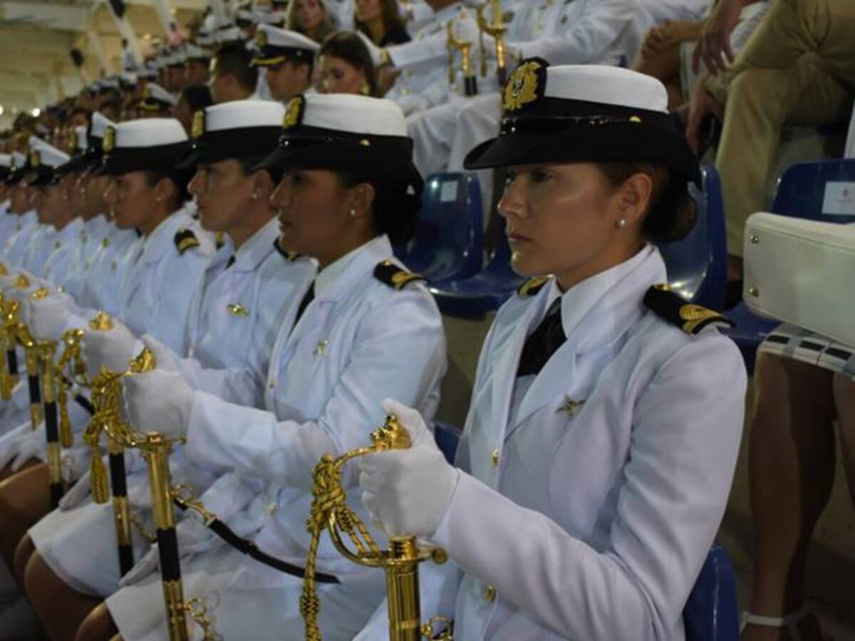 Se realizó ceremonia de ascenso de oficiales de insignia de la Armada Nacional