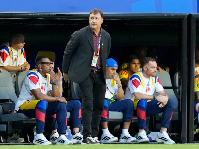 Miami, United States - June 27: head coach Nestor Gabriel Lorenzo of Colombia looks on during the FIFA World Cup 2026 Group K match between Colombia and Portugal at Miami Stadium on June 27, 2026 in Miami, United States. (Photo by Alex Gottschalk/DeFodi Images/DeFodi via Getty Images)