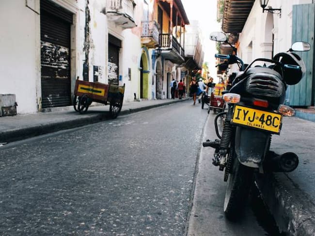 Renuevan por un año más decreto de pico y placa para motos en Cartagena