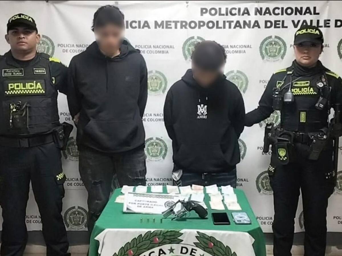 Dos hombres armados trataron de sobornar a la policía y terminaron capturados