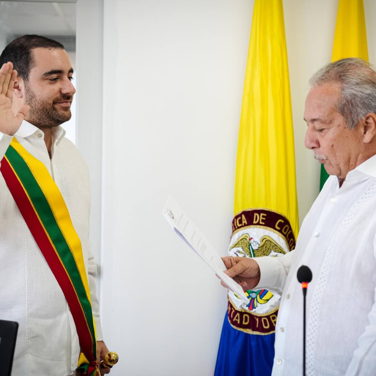 Yamil Arana Padaui se posesionó como nuevo gobernador de Bolívar