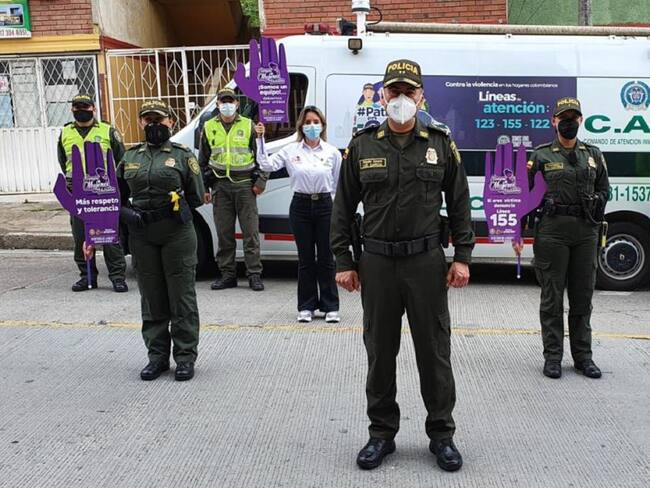 Policía busca evitar maltrato intrafamiliar casa a casa