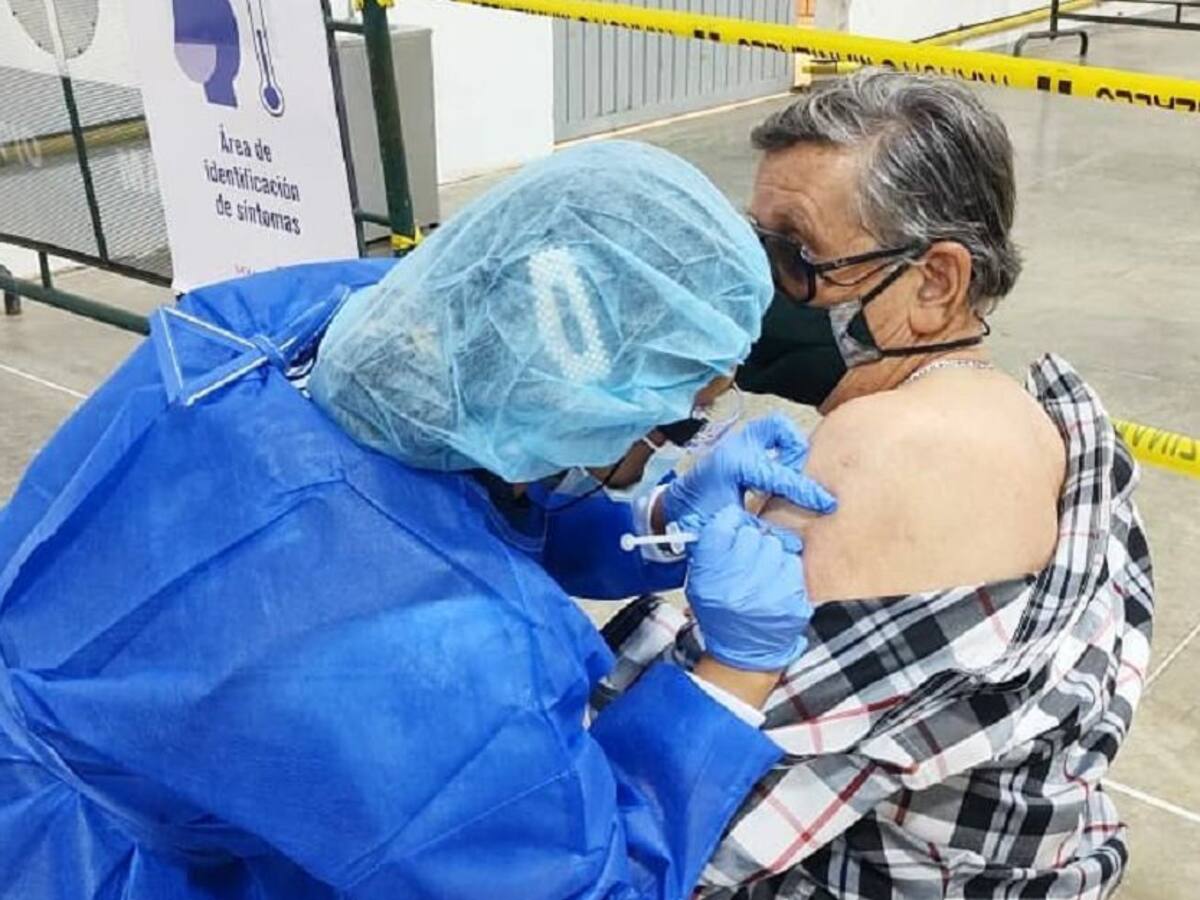 En Manizales advierten sobre retraso en la llegada de vacunas COVID