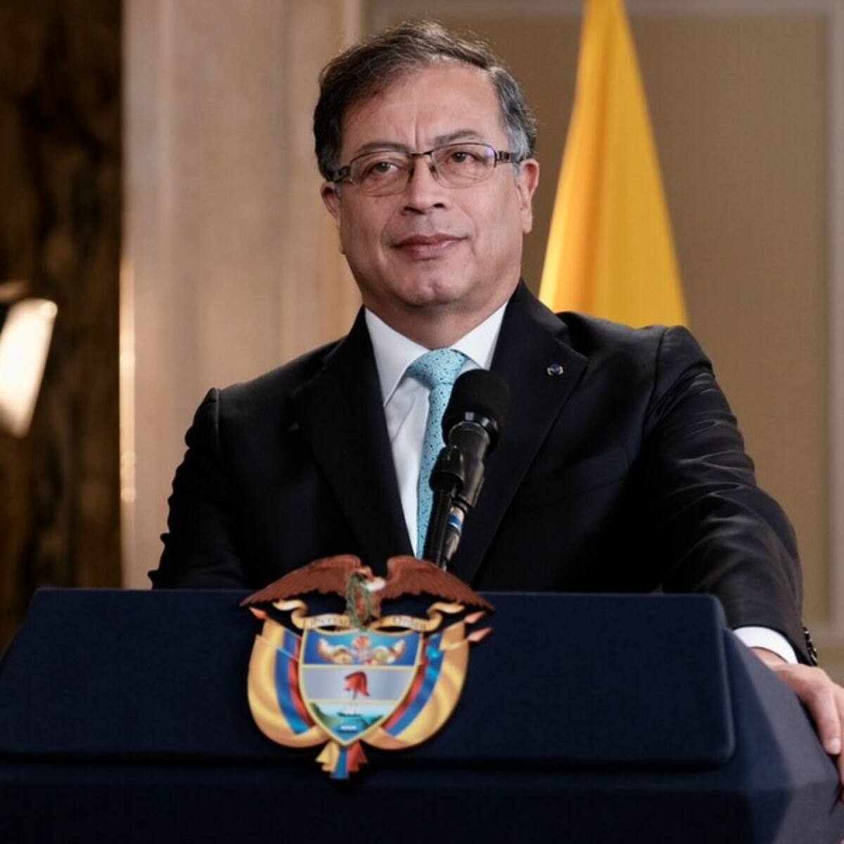 Petro destaca encuesta sobre su favorabilidad, pero contratada por el mismo Gobierno