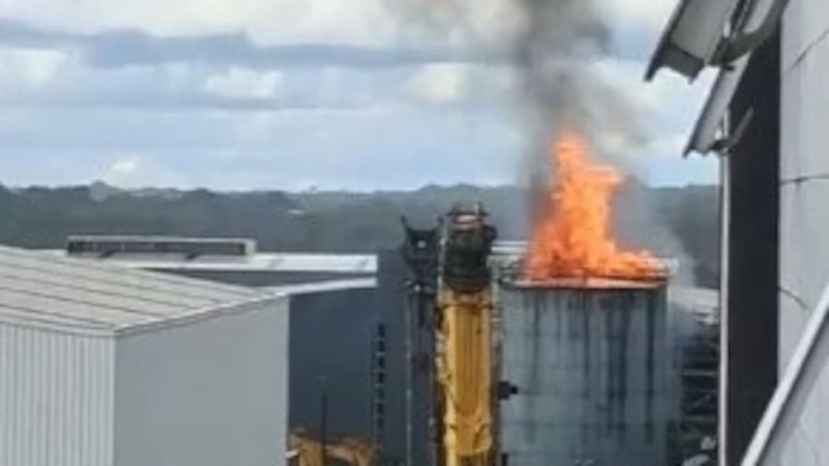 Explosión en tanque que almacenaba alcohol en Zona Franca de Buenaventura