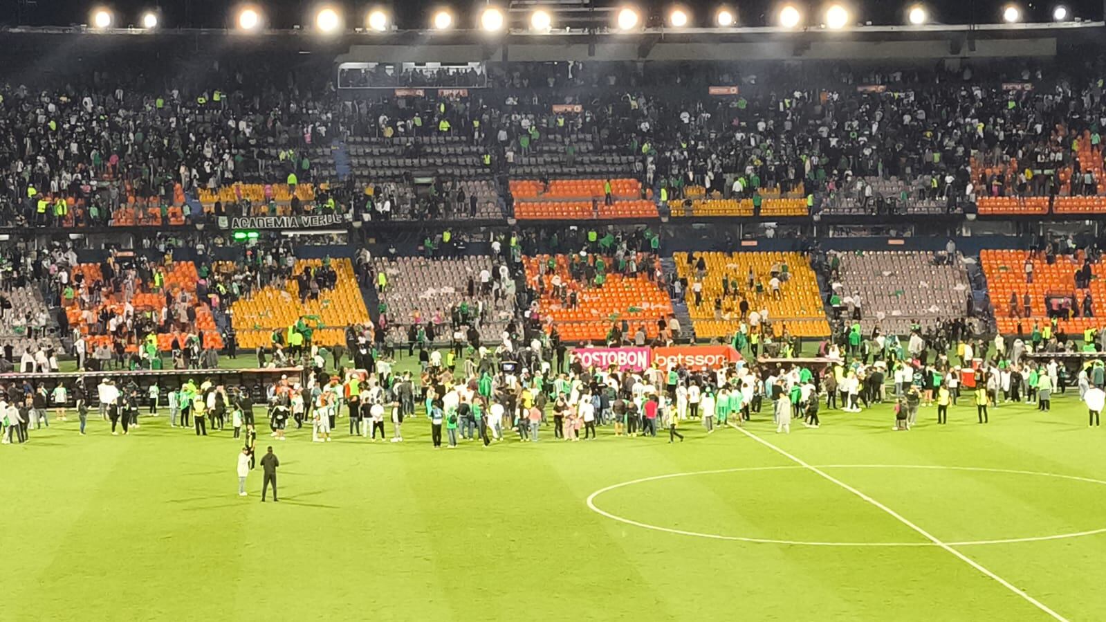 Disturbios Estadio Atanasio Girardot - foto cortesía