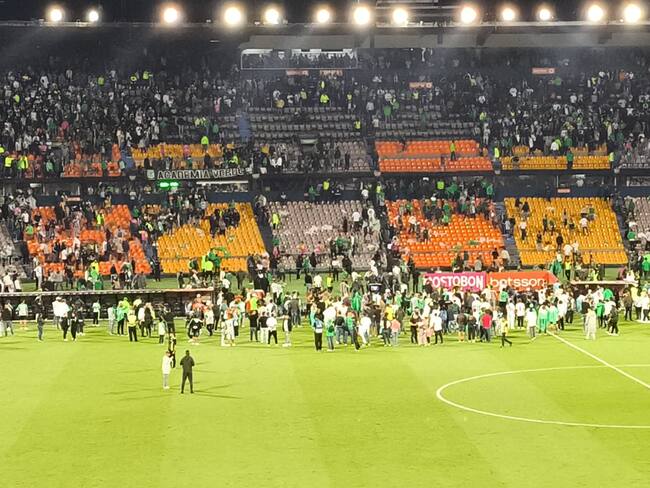 Disturbios Estadio Atanasio Girardot - foto cortesía