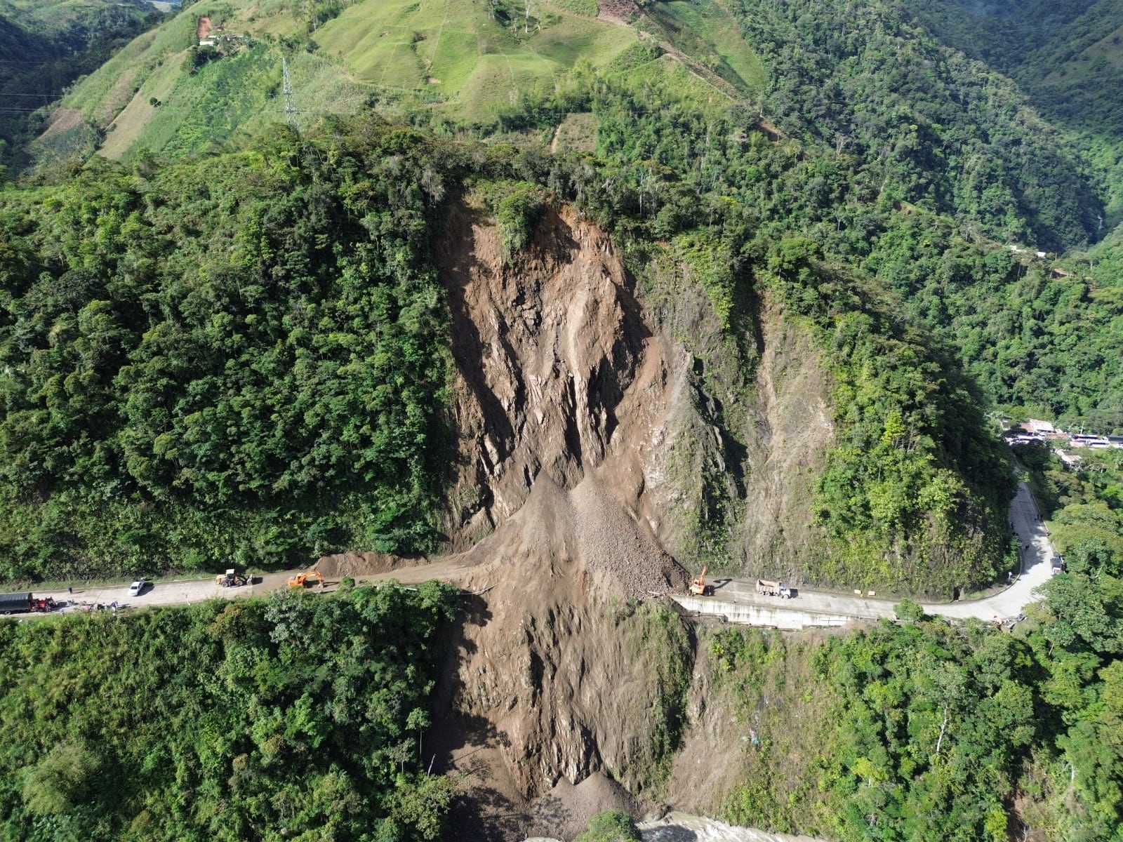 Emergencia en Pueblo Rico, Risaralda (foto: Invías)