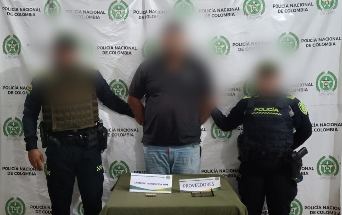 Capturado con munición y un proveedor. // Policía de Bolívar