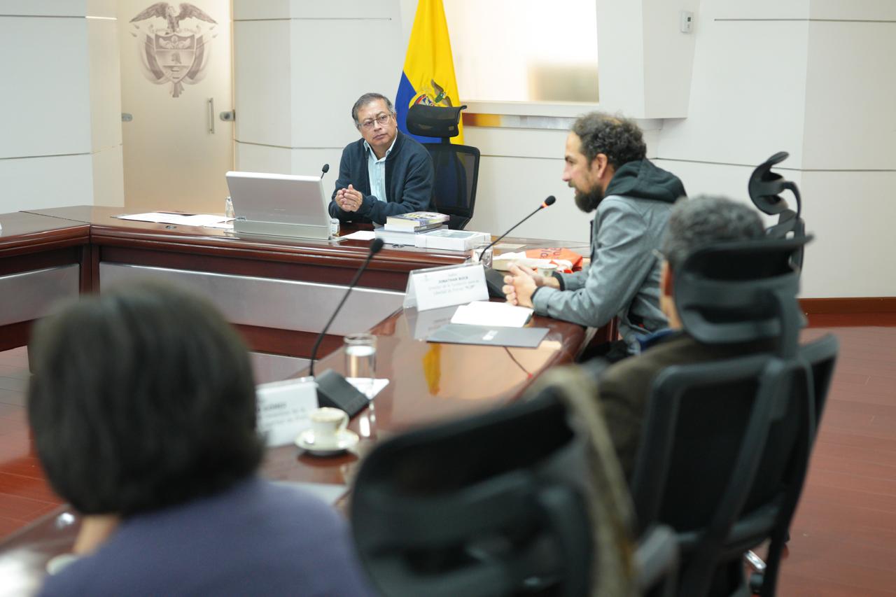 El presidente Gustavo Petro recibió en la Casa de Nariño a representantes de la FLIP y de Reporteros Sin Fronteras. (Foto: Presidencia)