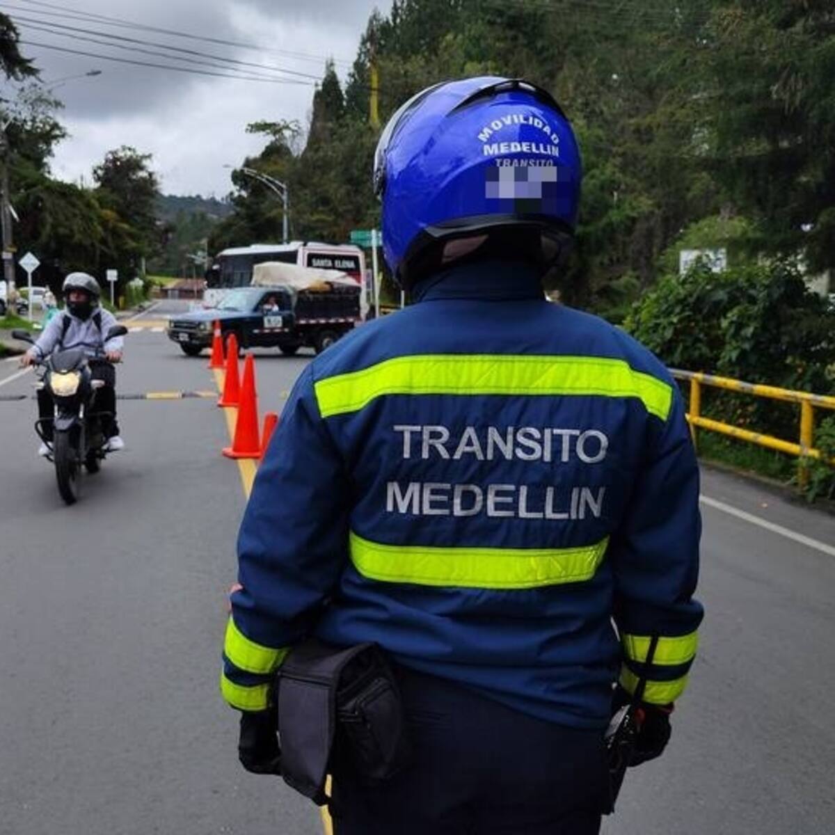Supervisor de la Secretaría de Movilidad de Medellín es acusado de presunto acoso laboral y sexual