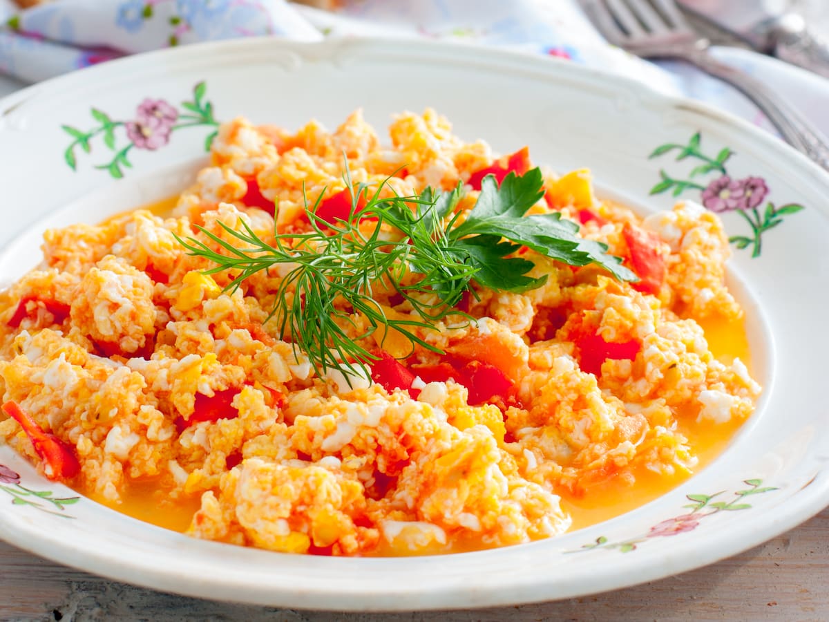 Este es el secreto para preparar huevos pericos perfectos, chefs explican: receta e ingredientes