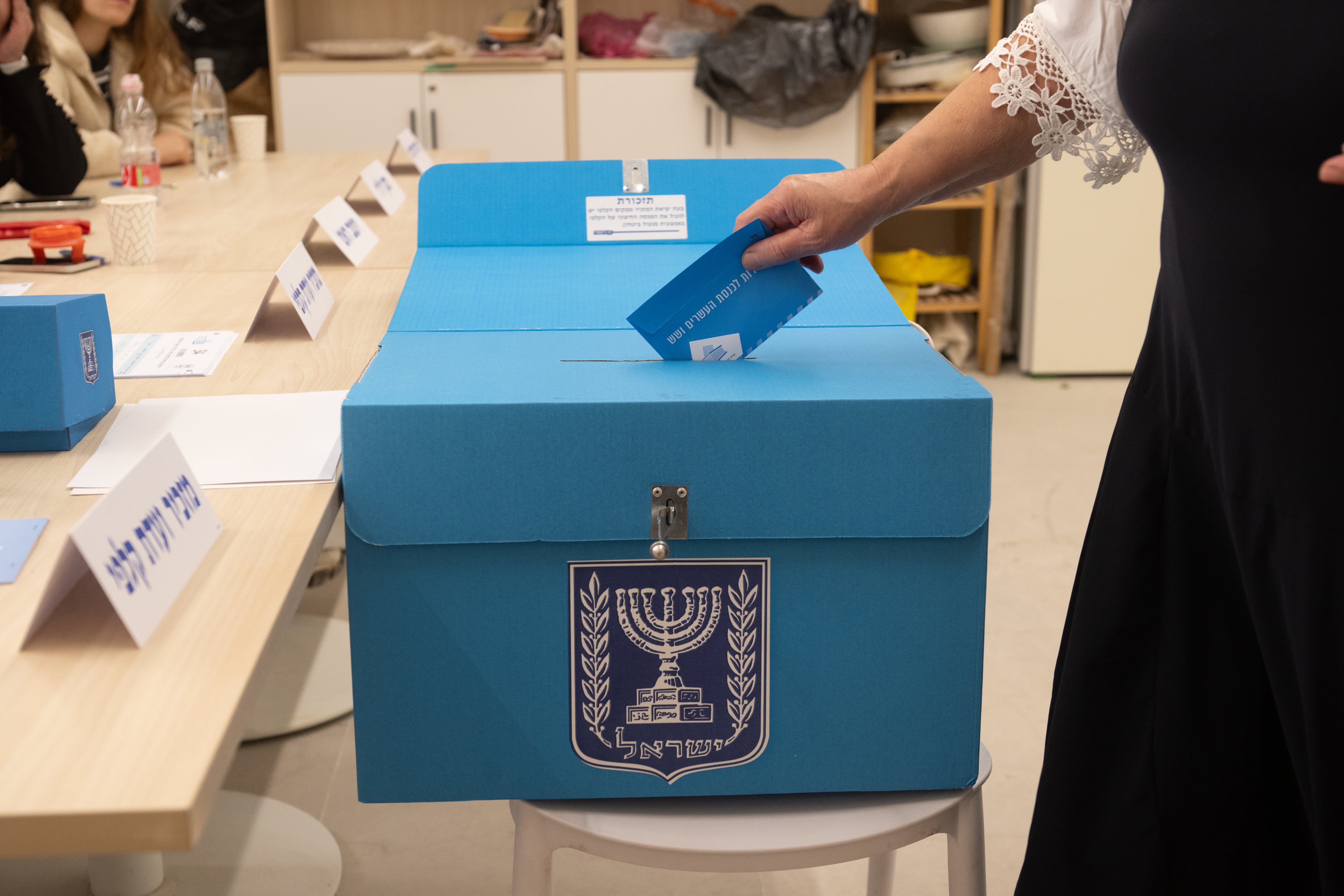 Si bien el partido del primer ministro fue el más votado, ninguna coalición ha obtenido las mayorías para liderar el gobierno.
(Foto:   Noam Galai/Getty Images)