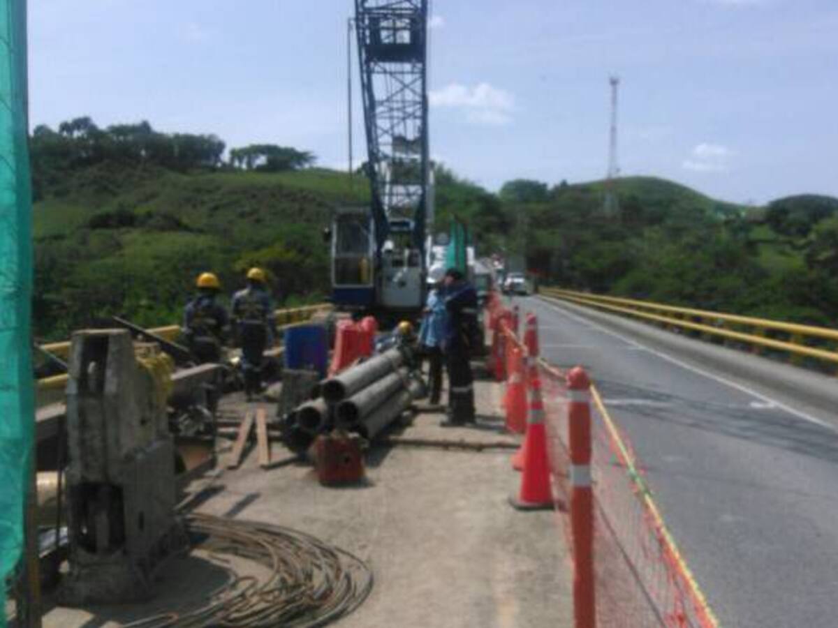 Mujer que era trasladada hacia La Virginia murió por demoras en el puente
