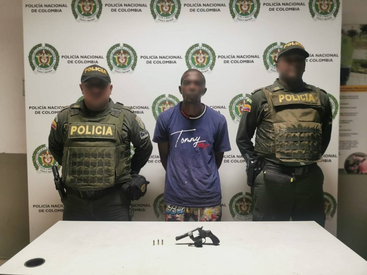 Policía capturó a dos hombres portando armas de fuego en Cartagena