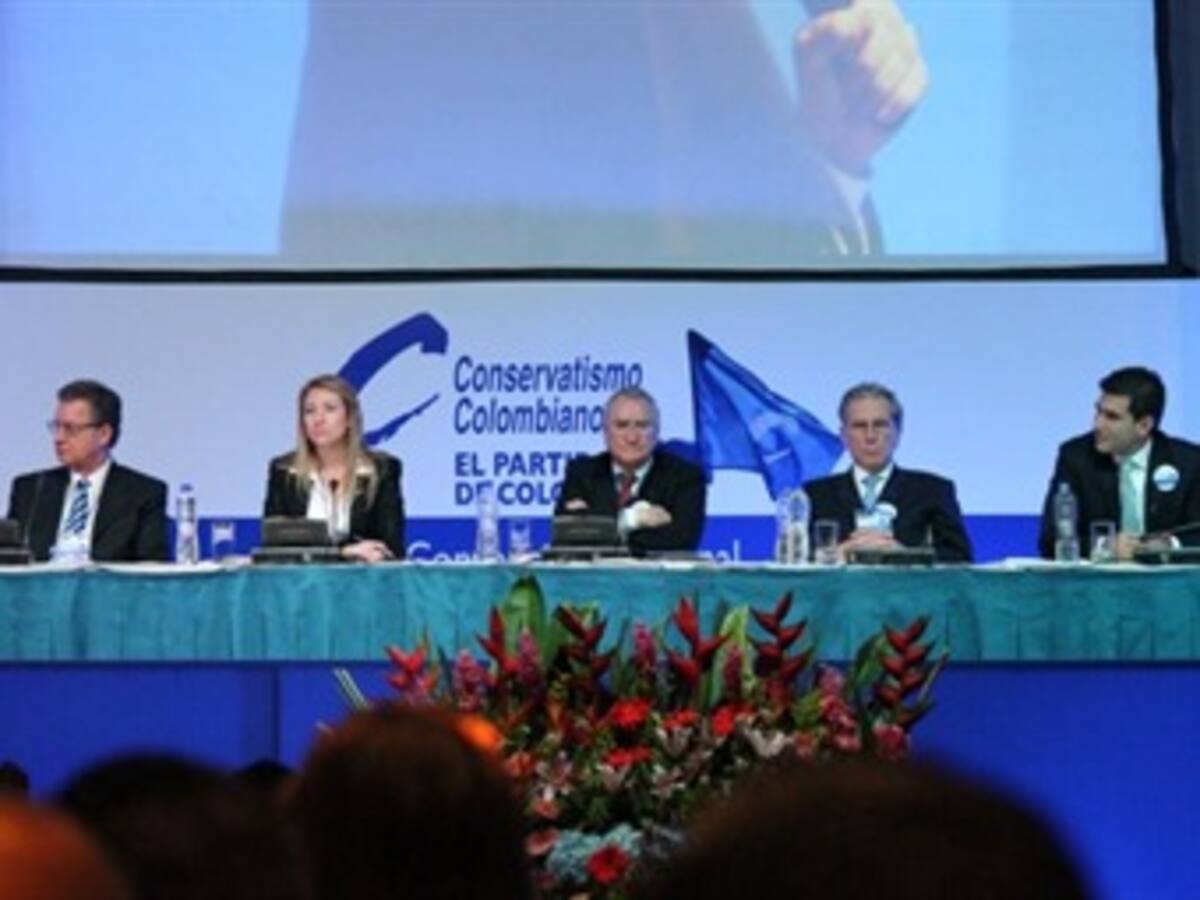La bancada del conservatismo apoyará la paz de Santos