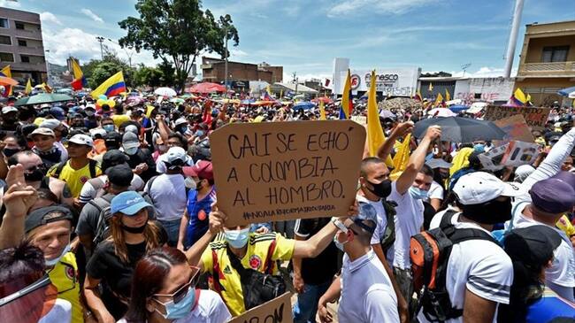 ¿Cómo podemos exaltar a la ciudad de Cali? #CaliEsColombiaPor. Foto: Getty Images / LUIS ROBAYO