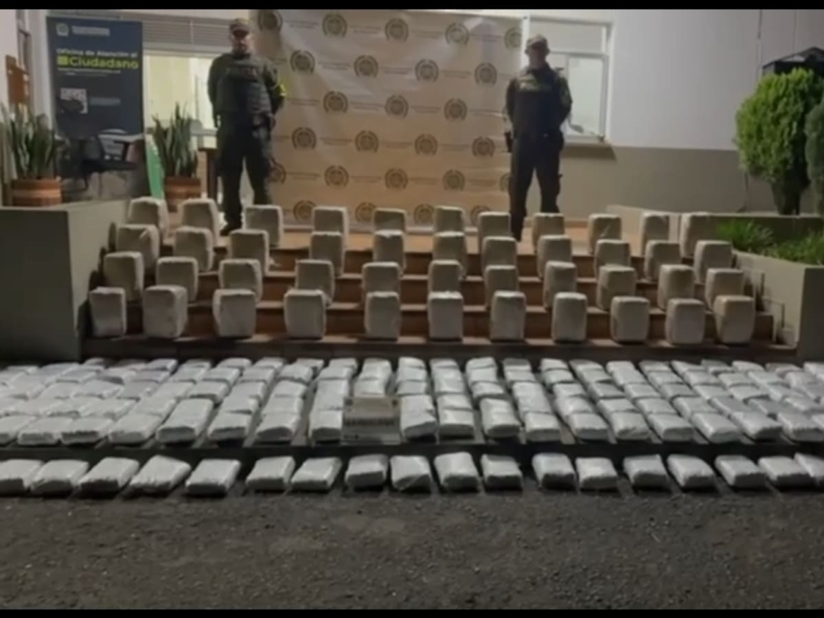 Luego de una persecución, la policía incautó media tonelada de marihuana en Bello