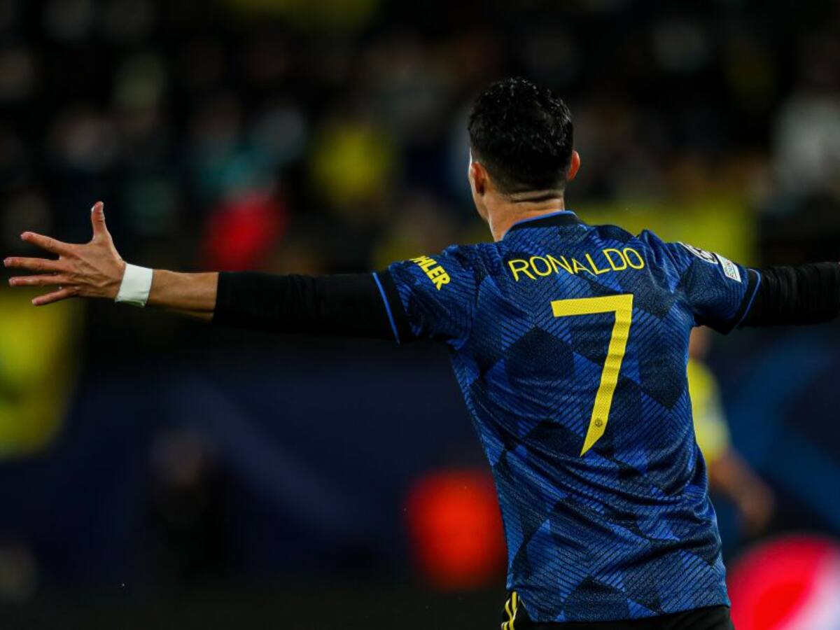 Cristiano Ronaldo guía al Manchester United a los octavos de la Champions