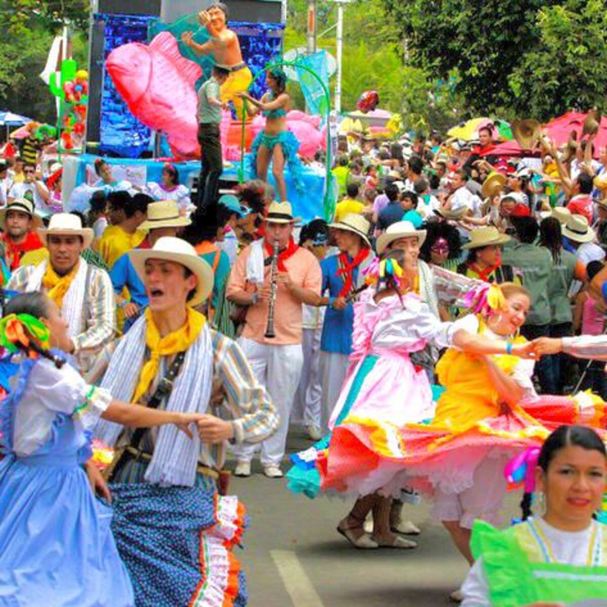Destinos imperdibles para celebrar las fiestas de San Pedro y San Juan en 2024