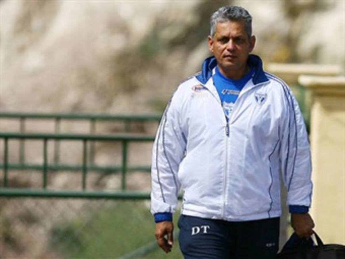 Reynaldo Rueda recibió ciudadania hondureña