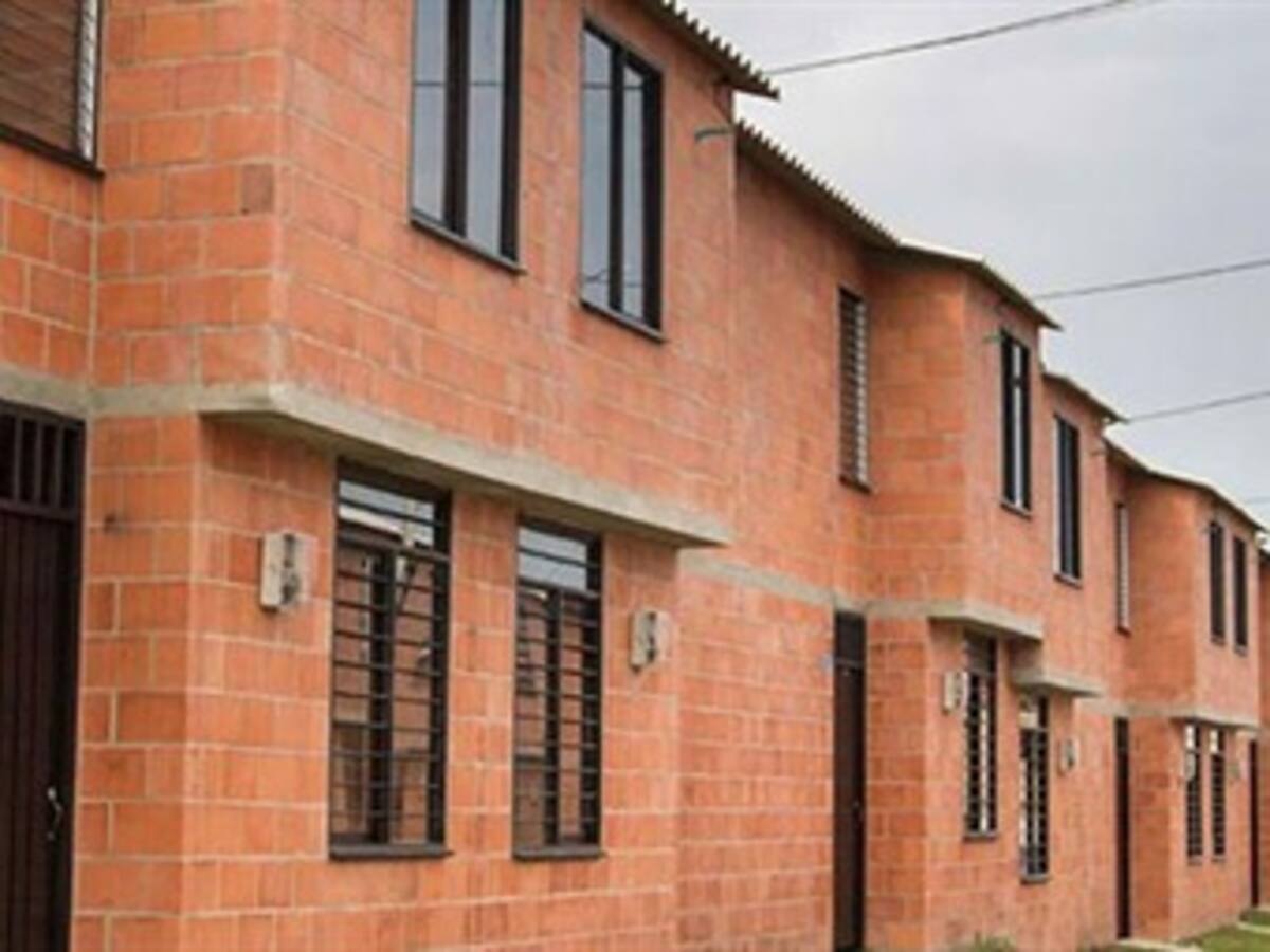 Acusan a Cambio Radical de querer hacer política con casas gratis