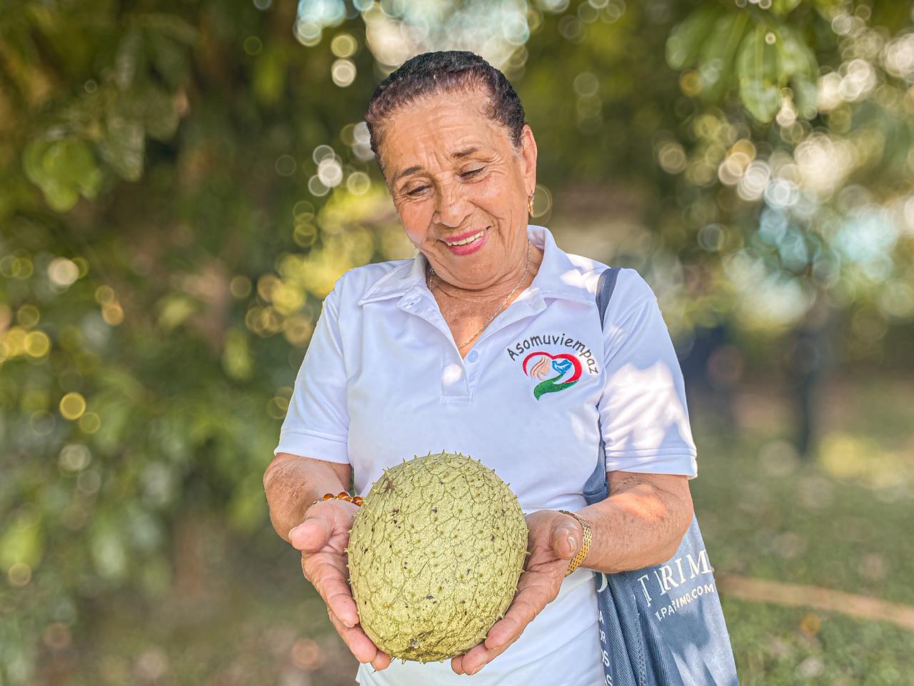 Asociación de Mujeres Víctimas y Emprendedoras por la Paz (ASOMUVIEMPAZ). beneficiarias de tierras en el Quindío. Foto: Cortesía Agencia Nacional de Tierras
