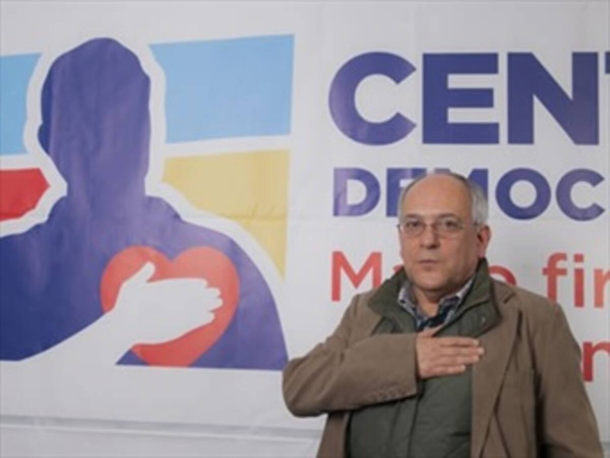 Fiscalía pidió a la Corte Suprema investigar a senador José Obdulio Gaviria