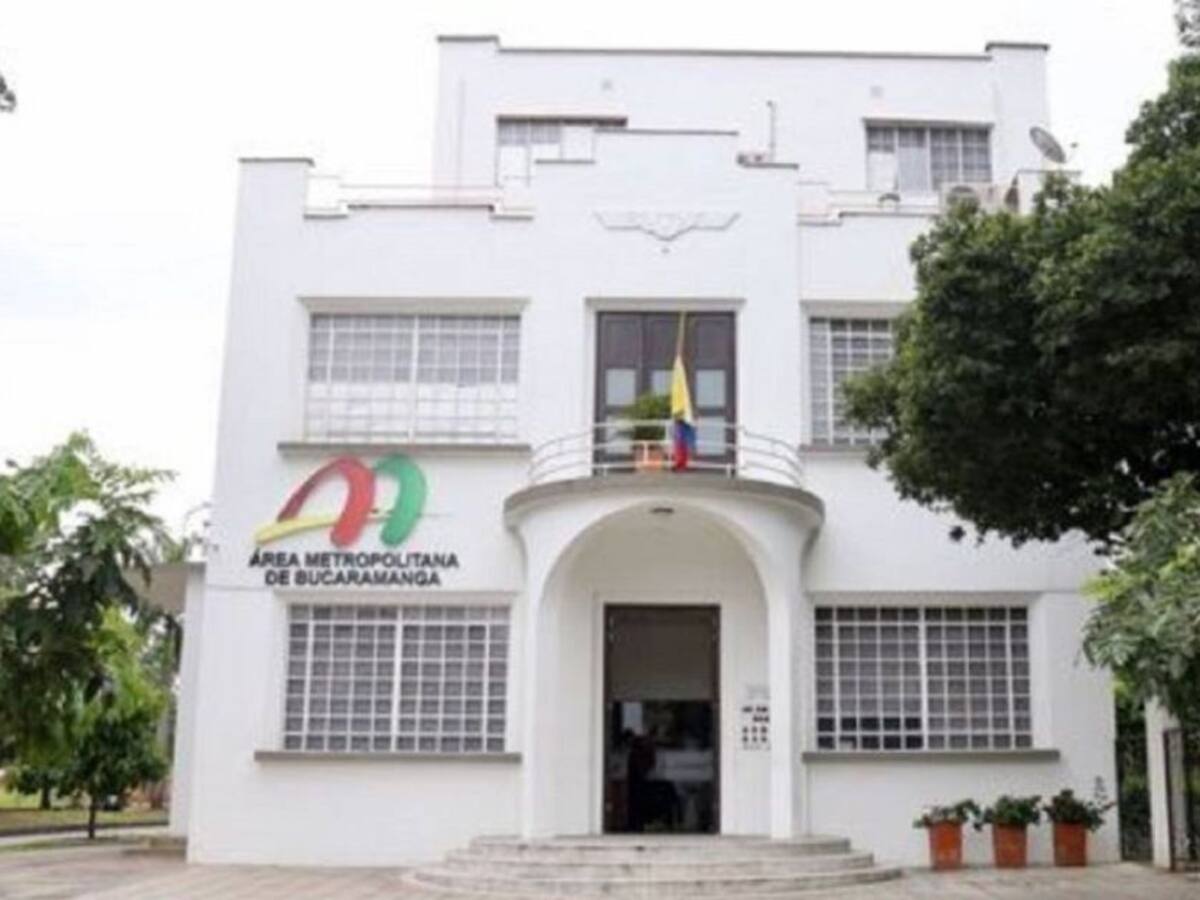 A la cárcel exdirector (e) del Área Metropolitana