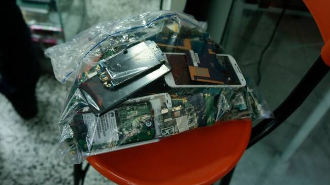 Autoridades logran la incautacion de numerosos celulares y equipos tecnológicos en Bogotá. Foto: Colprensa