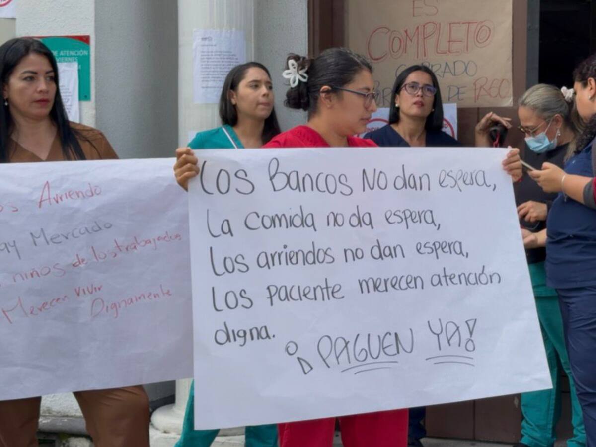 Trabajadores de Asmet Salud protestan en Risaralda por falta de pago de salarios