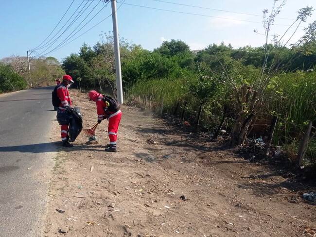 Veolia realizó jornada de limpieza desde el Km 3 de Mamonal hasta Santa Ana