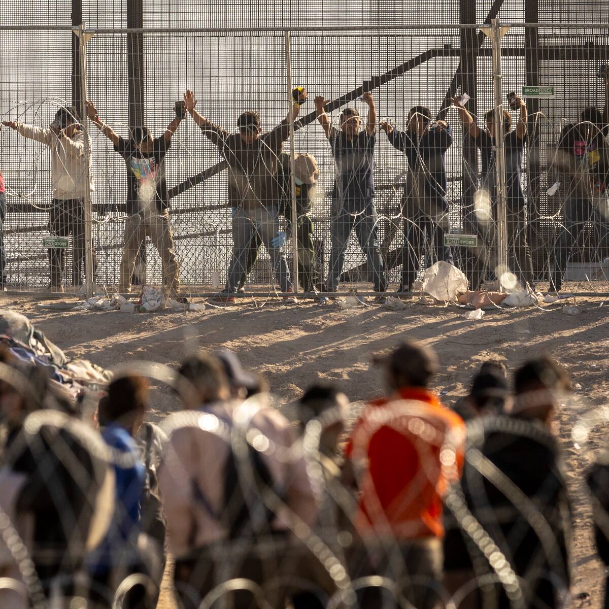 México no otorgará más permisos de tránsito a migrantes indocumentados