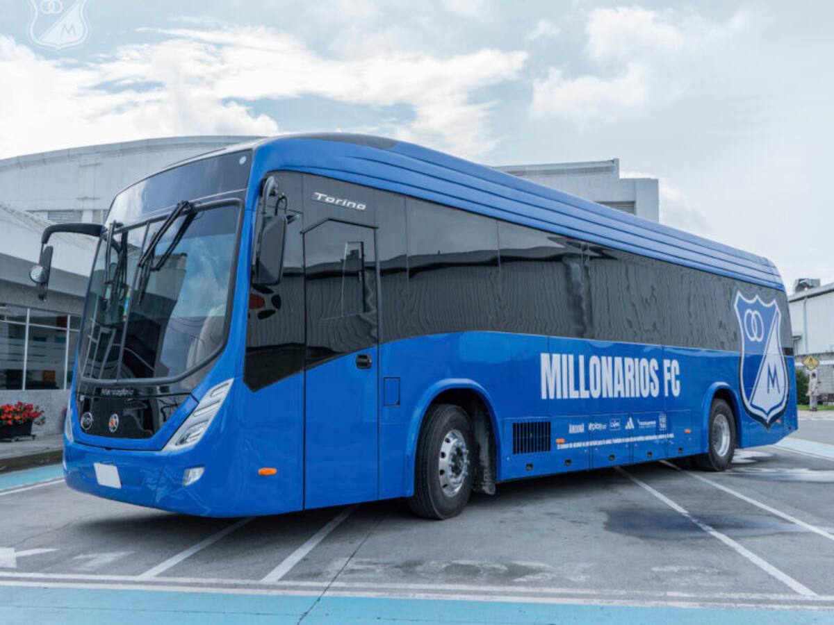 Retorna la violencia: Bus de Millonarios es atacado de camino a El Campín