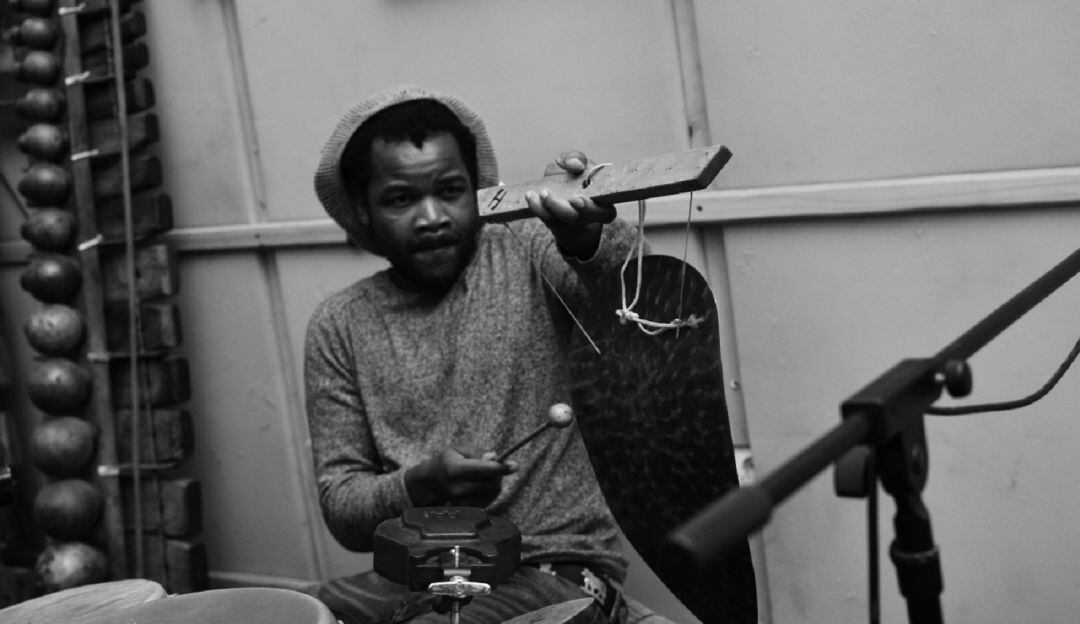 Será interesante velada con trasfondo musical y conversación sobre geografía social, literatura africana y afrodiaspórica