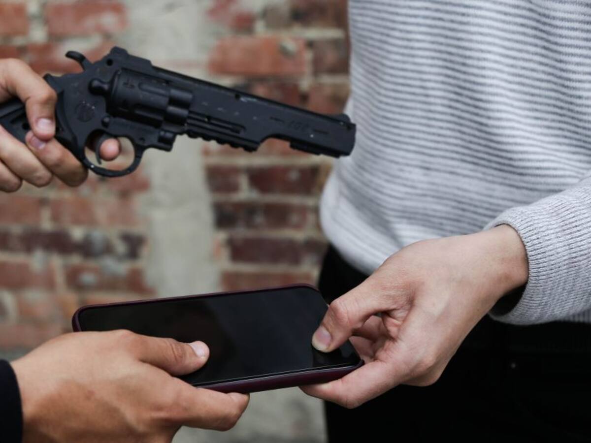 Ciudadanos franceses fueron atracados en un restaurante