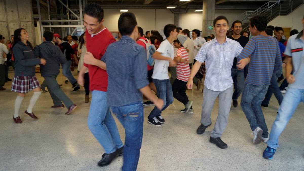 Taller 'Fundacion Mi Sangre' con los estudiantes de la Institución Educativa Aquilino Bedoya y la Institución Educativa Mundo Nuevo.