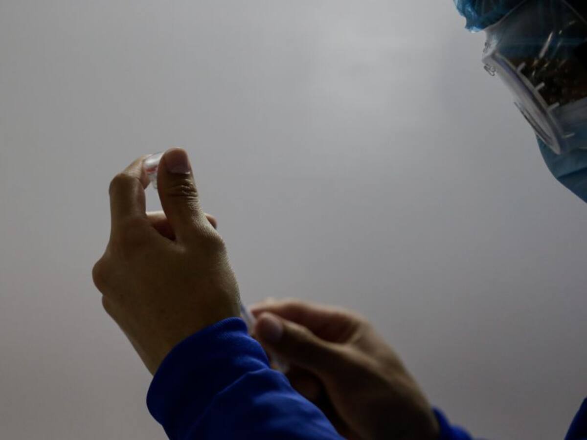 Jueces: “Prolongar segunda dosis de Moderna puede afectar la salud”