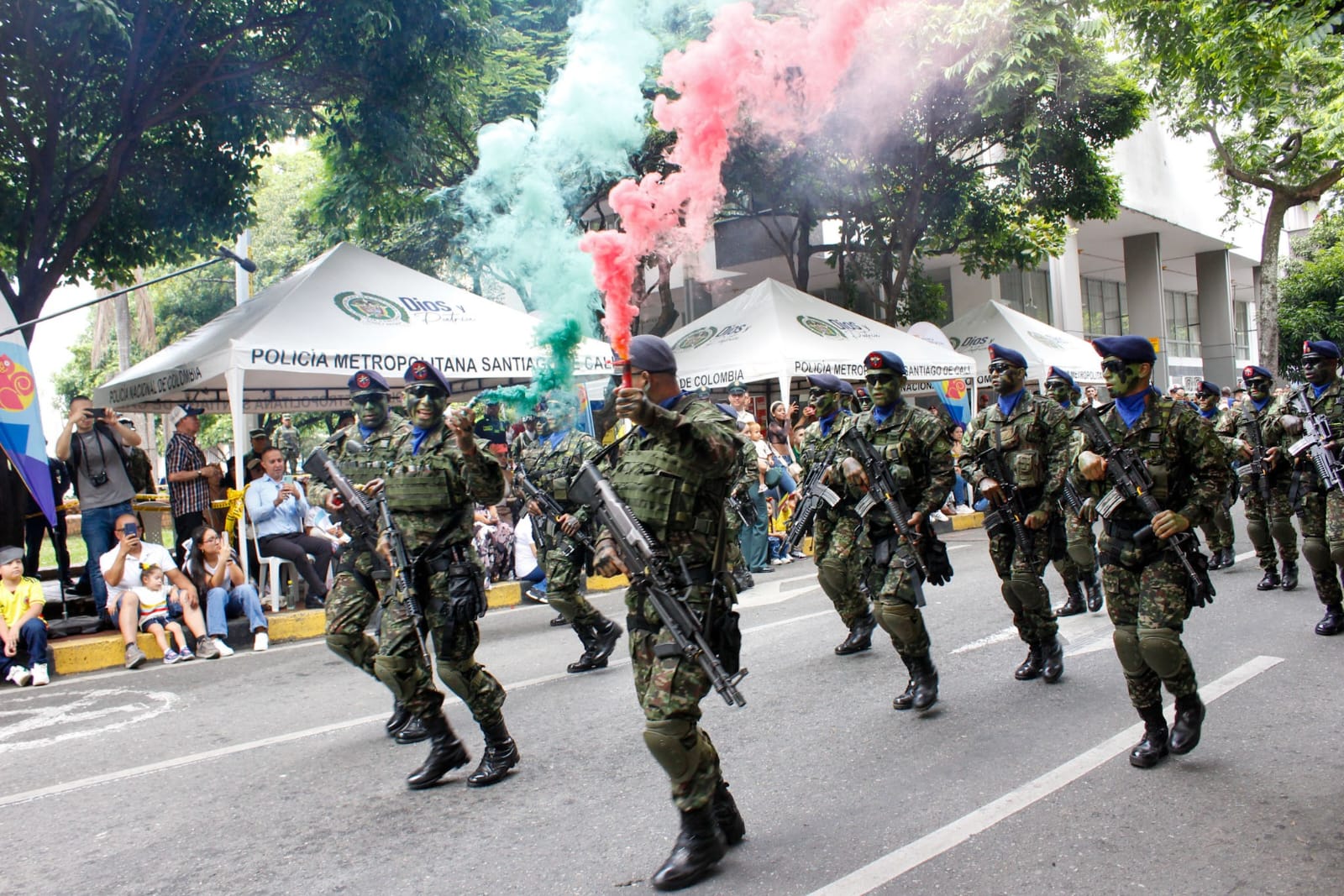 Diez municipios del Valle conmemoran el 20 de Julio con desfiles militares y actos oficiales