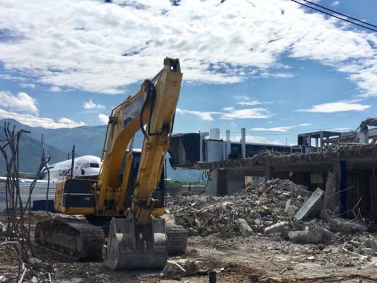 Viajeros decepcionados con servicios locativos del aeropuerto de Santa Marta