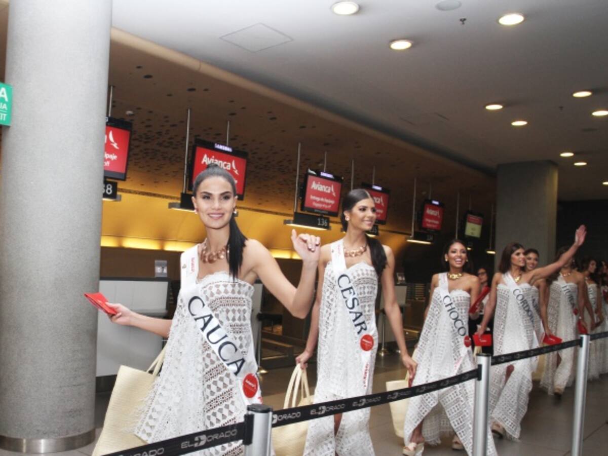 De manera irrevocable renunció a su título la señorita Santander