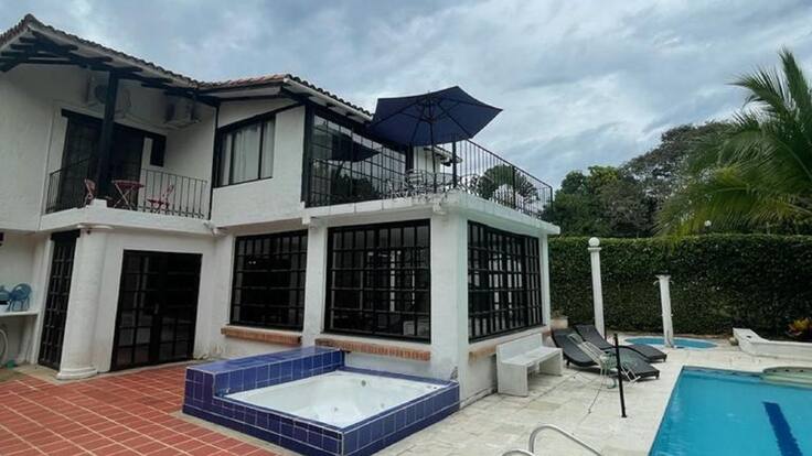 Más de $50 millones robaron en asalto masivo en casa de descanso de Melgar