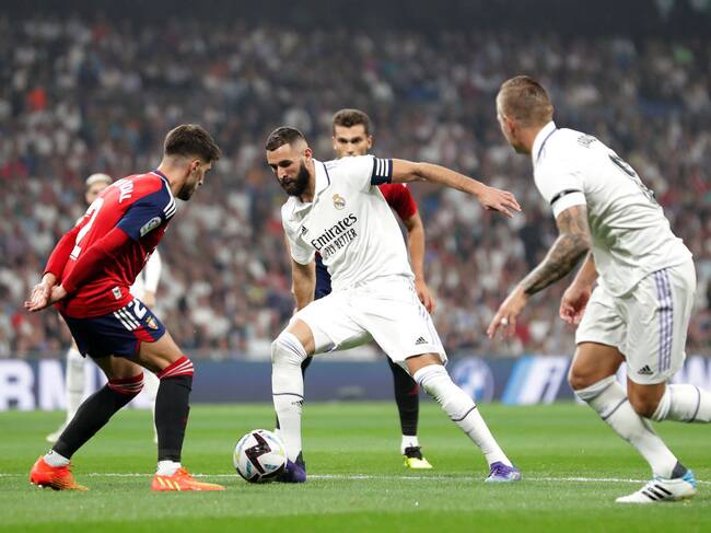 Real Madrid empató con Osasuna / Foto por David S. Bustamante/Soccrates/Getty Images)