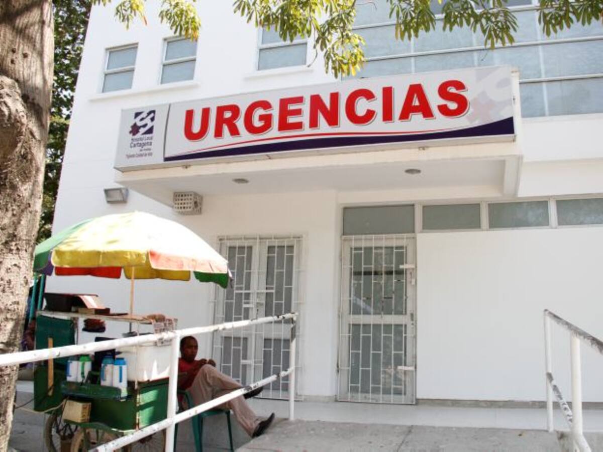 En Cartagena sicario hirió a dos hombres y se disparó tratando de guardar el arma