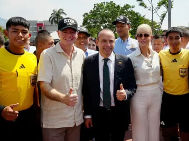 El presidente de la FIFA destacó el talento de los jóvenes colombianos en la capital del Valle del Cauca.
(Foto: Cortesía alcaldía de Cali)
