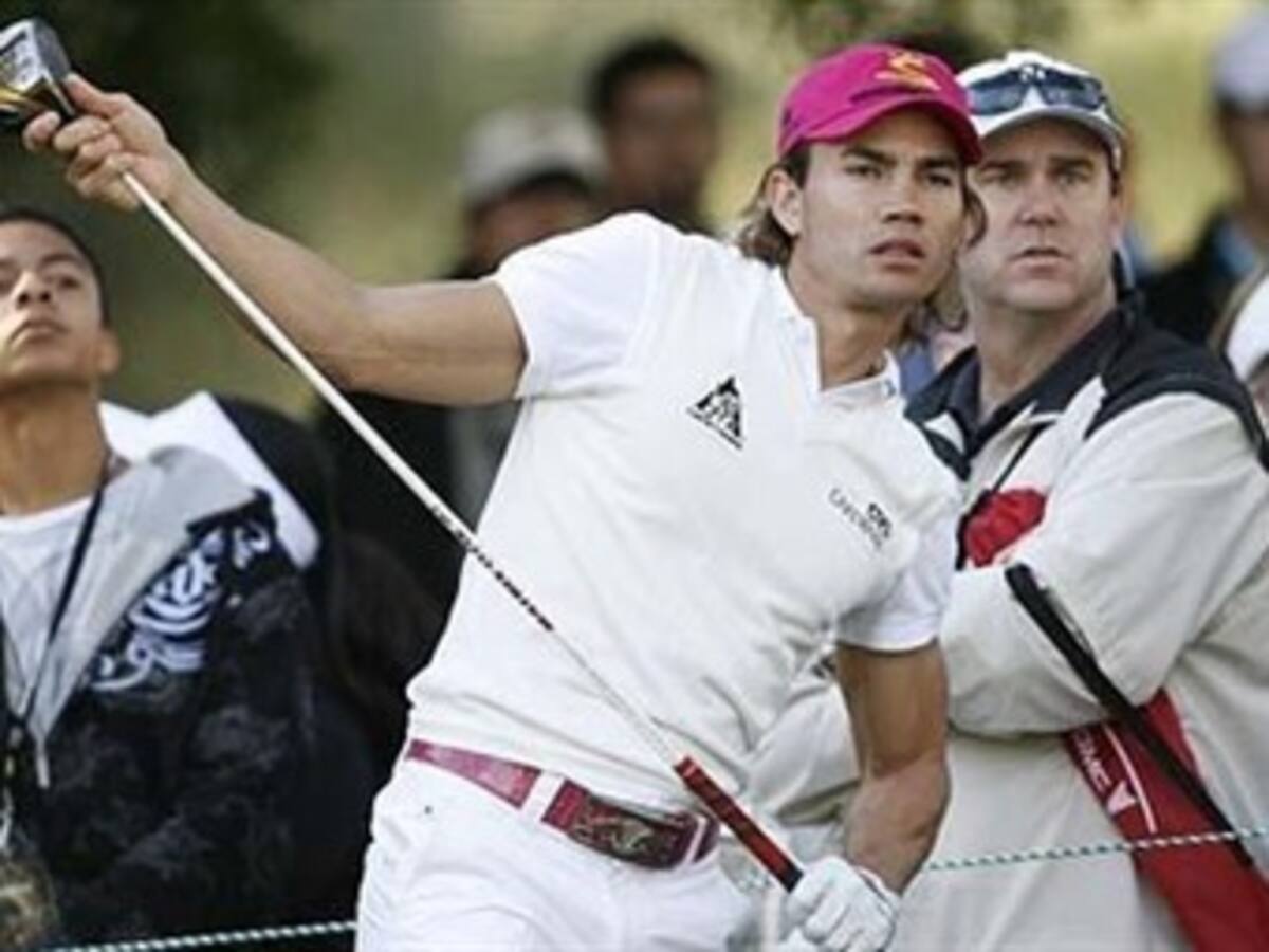 Camilo Villegas sufrió para pasar el corte en el Memorial de Golf de la PGA