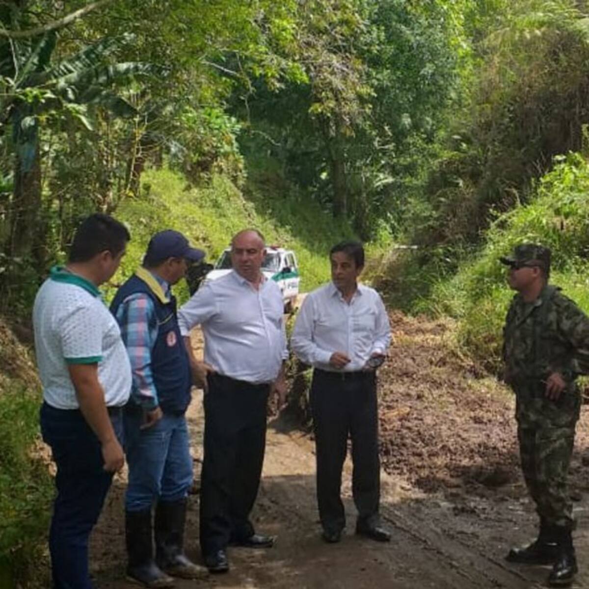 Derrumbes provocan problemas en la vía entre Córdoba y Pijao en el Quindío