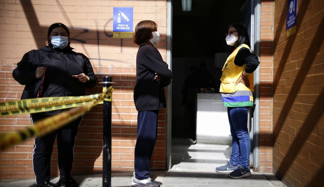 Vacunación masiva contra COVID-19