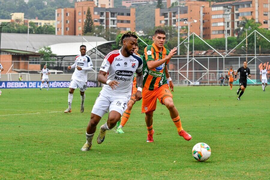 Duelo de Liga entre Envigado y Medellín / Colprensa
